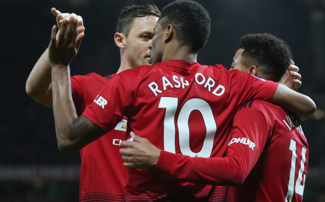 表现无异于 表现无异于