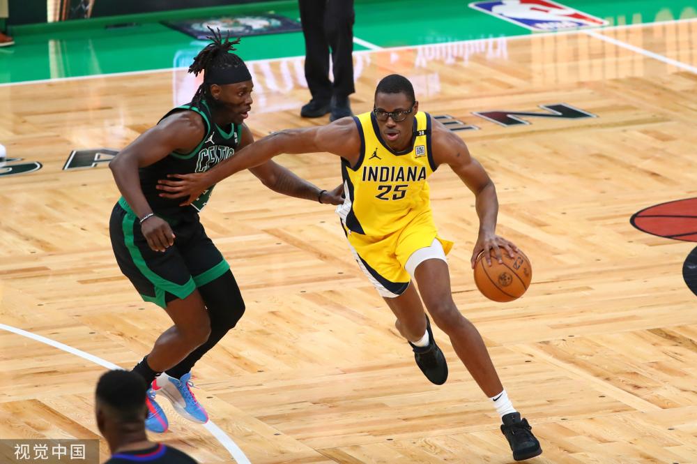 年轻球员同 年轻球员同