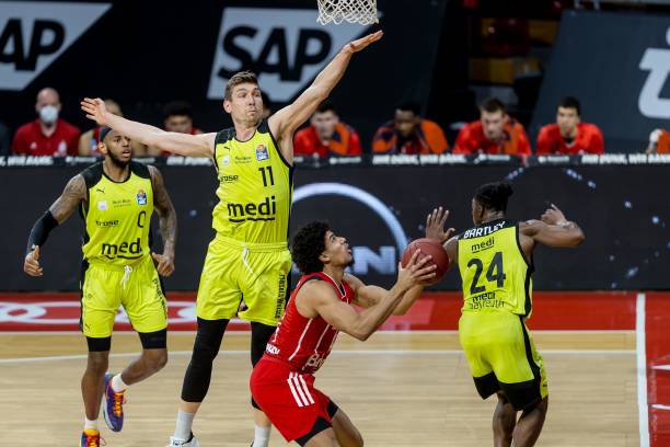 [国]击败印尼队 中国男赢得18强赛首胜.